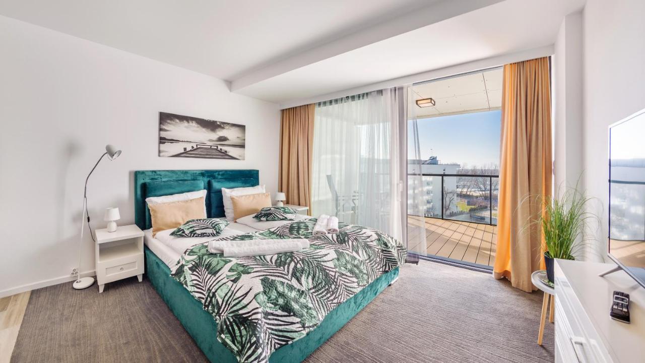Sun & Snow Seaside Apartment *